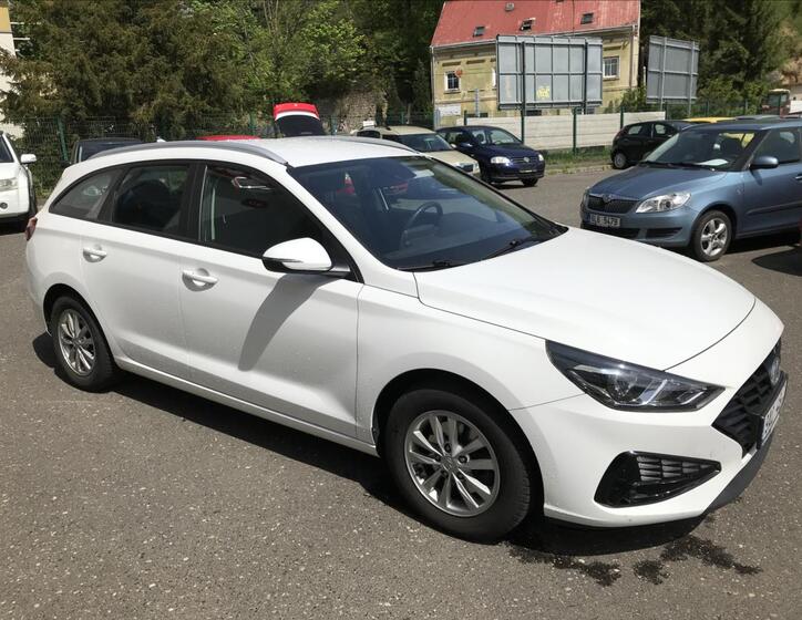Hyundai i30 4