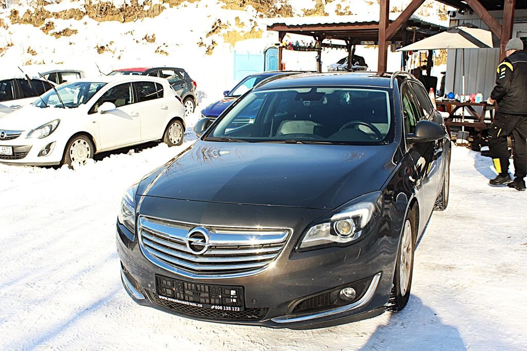 Opel Insignia Kombi 2,0 l 120 kw