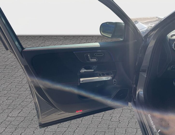 Mercedes-Benz GLB SUV / Terénní 2,0 l 110 kw