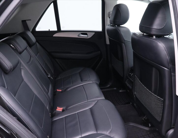 Mercedes-Benz GLE 16