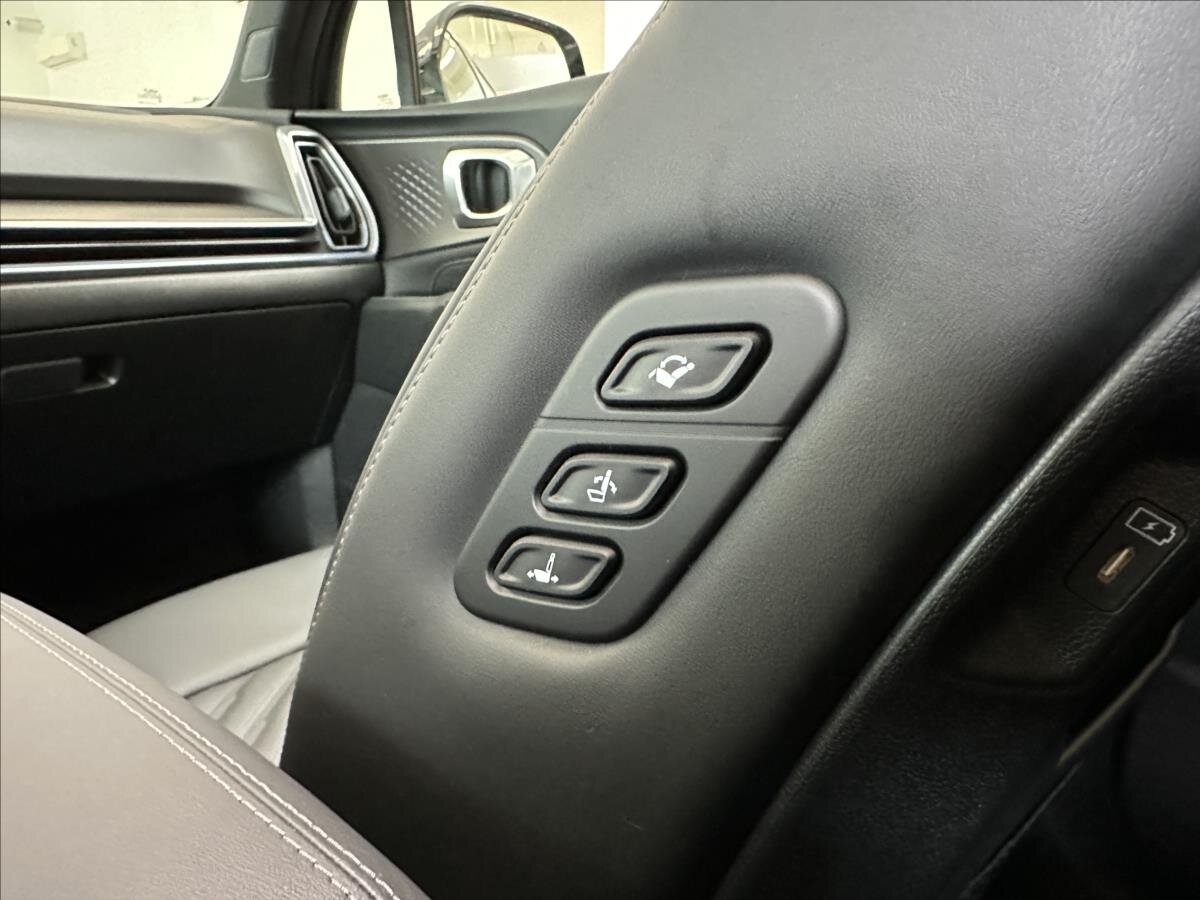 KIA Sorento SUV / Terénní 2,2 l 142 kw