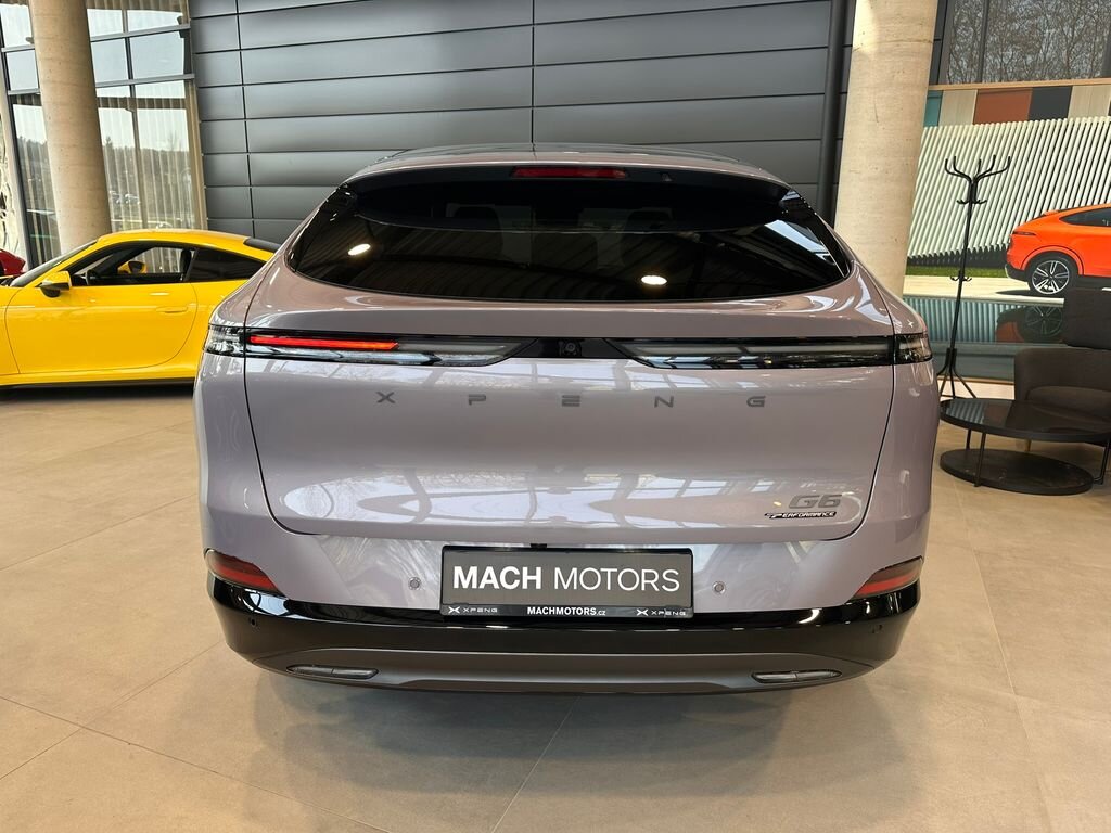 Ostatní Ostatní SUV / Terénní 0,0 358 kw