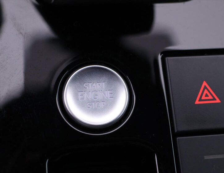 Volkswagen Touareg SUV / Terénní 3,0 l 210 kw