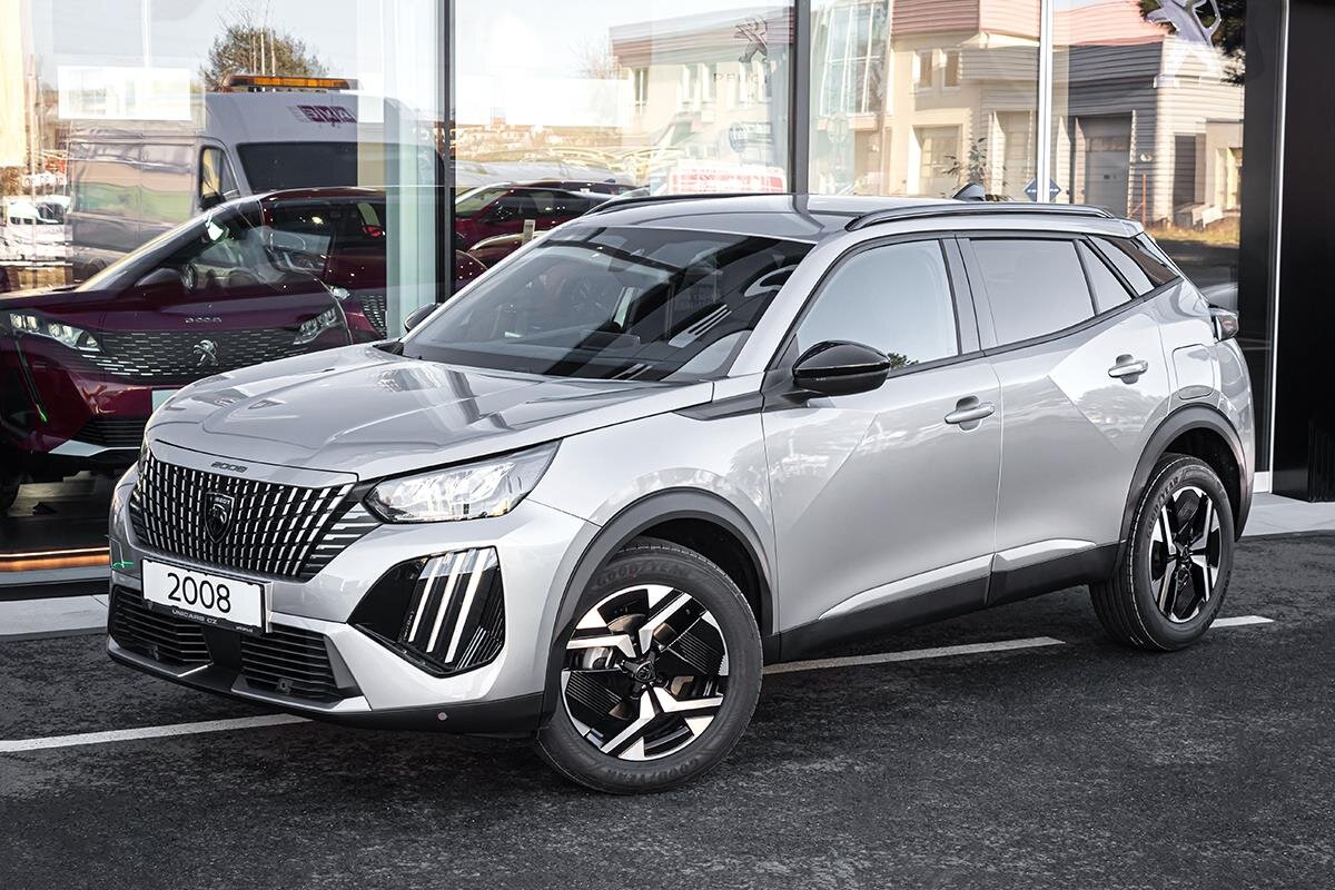 Peugeot 2008 SUV / Terénní 1,2 l 107 kw