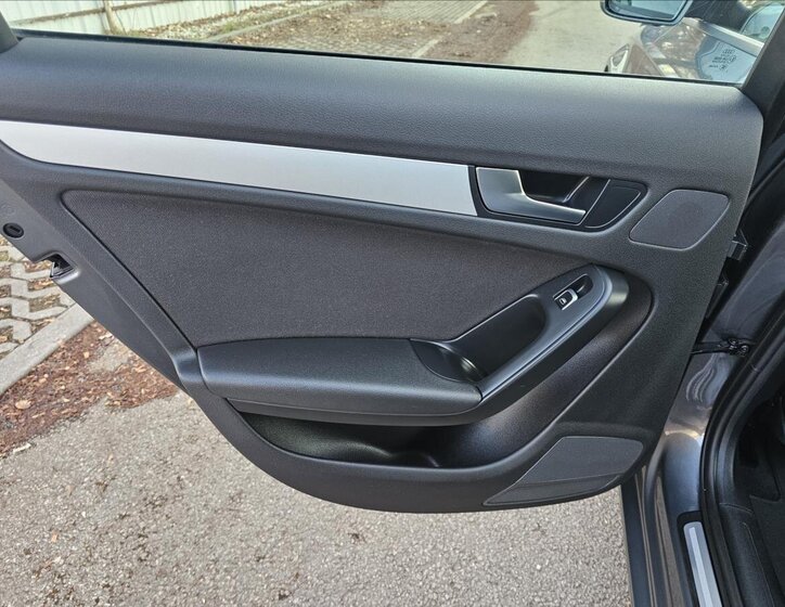 Audi A4 Kombi 2,0 l 110 kw