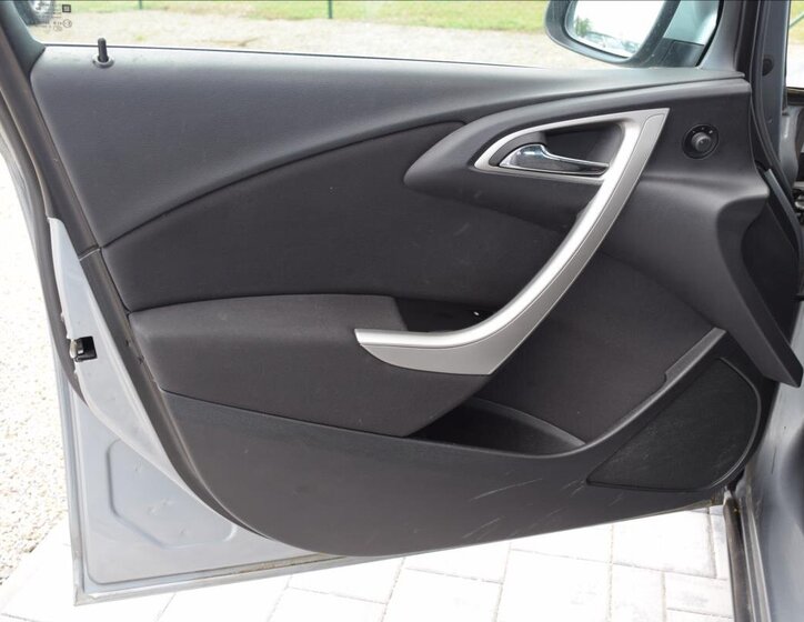 Opel Astra Kombi 1,7 l 81 kw