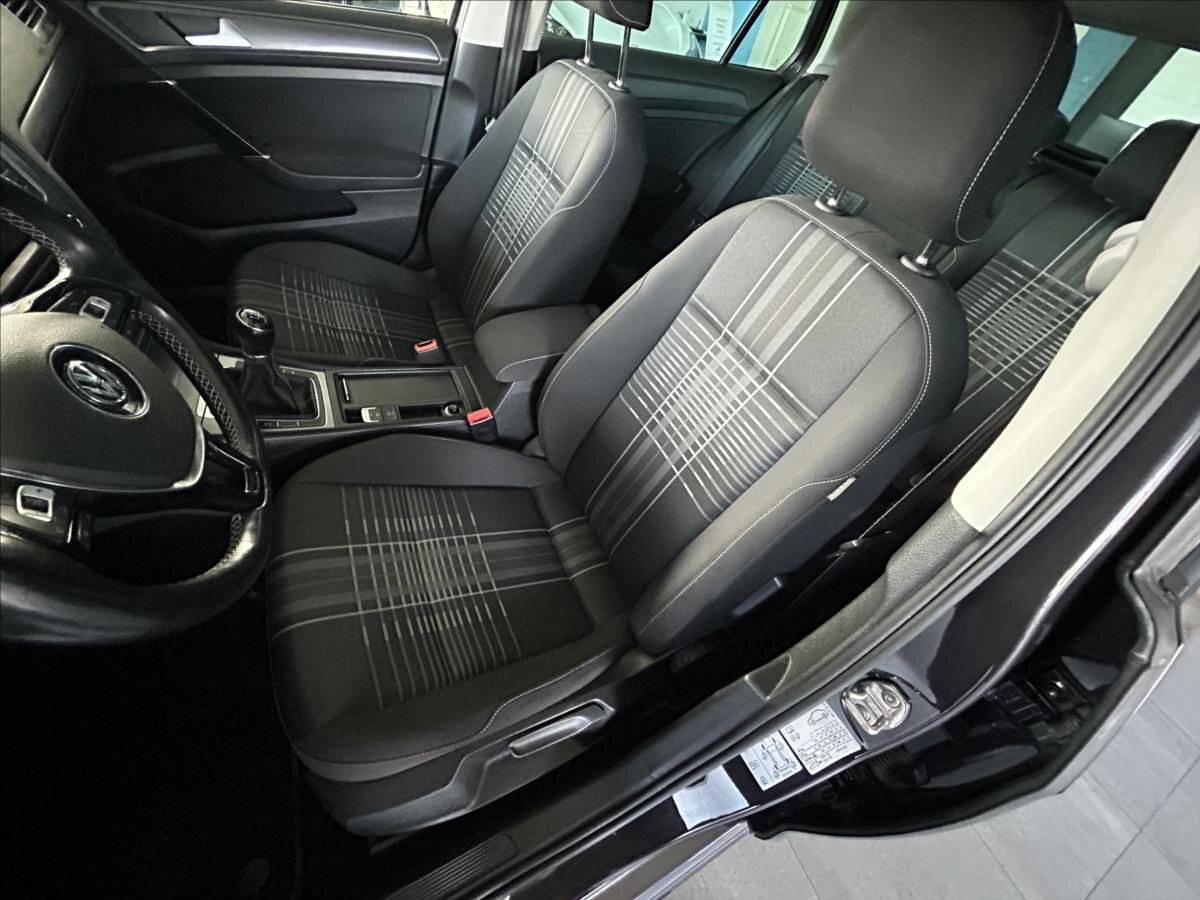 Volkswagen Golf Hatchback 1,2 l 81 kw