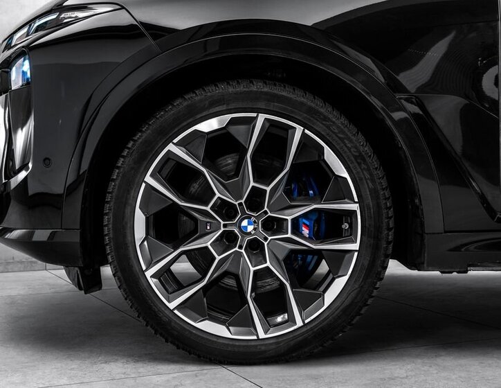 BMW X7 2