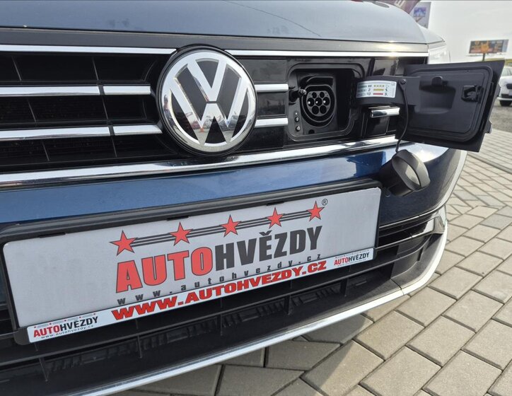 Volkswagen Passat Kombi 1,4 l 160 kw