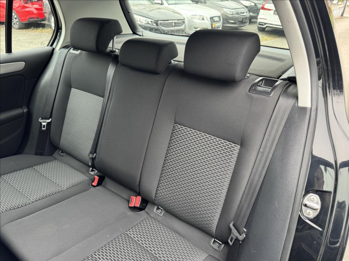 Volkswagen Golf Hatchback 1,6 l 77 kw