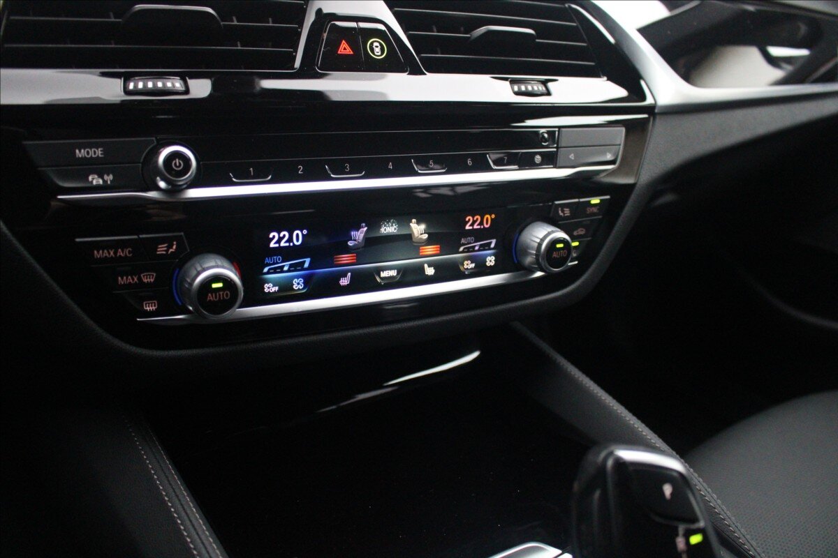 BMW Řada 5 Kombi 3,0 l 210 kw