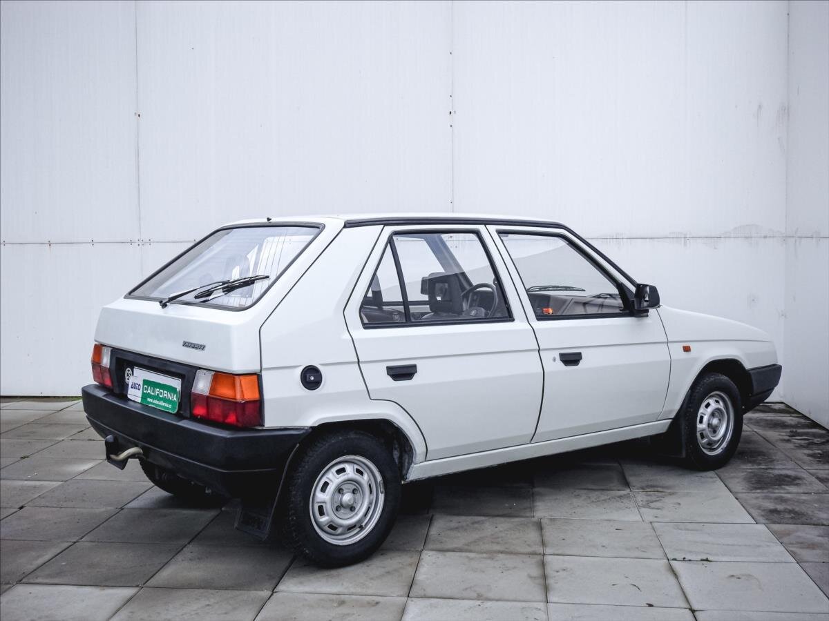 Škoda Favorit Hatchback 1,3 l 46 kw