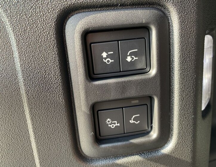 Land Rover Defender SUV / Terénní 3,0 l 258 kw