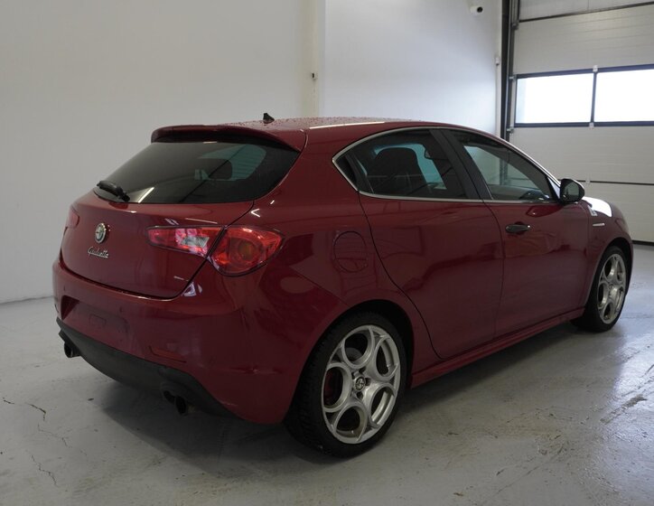 Alfa Romeo Giulietta Hatchback 0,0 177 kw