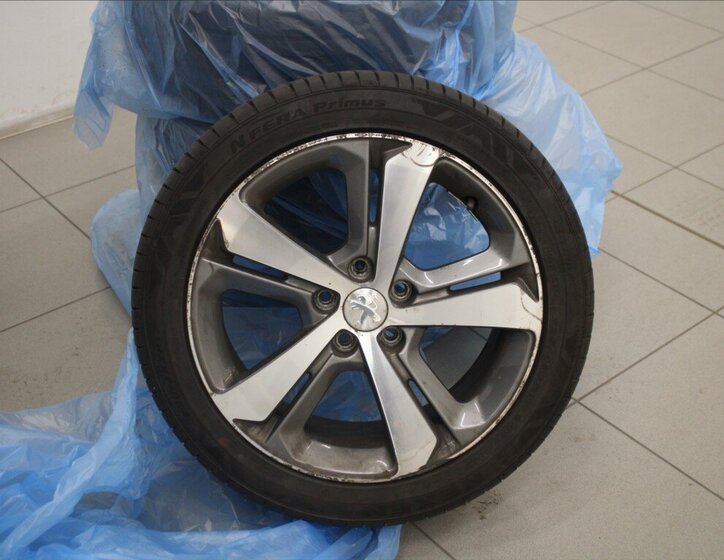 Peugeot 308 Hatchback 1,6 l 73 kw