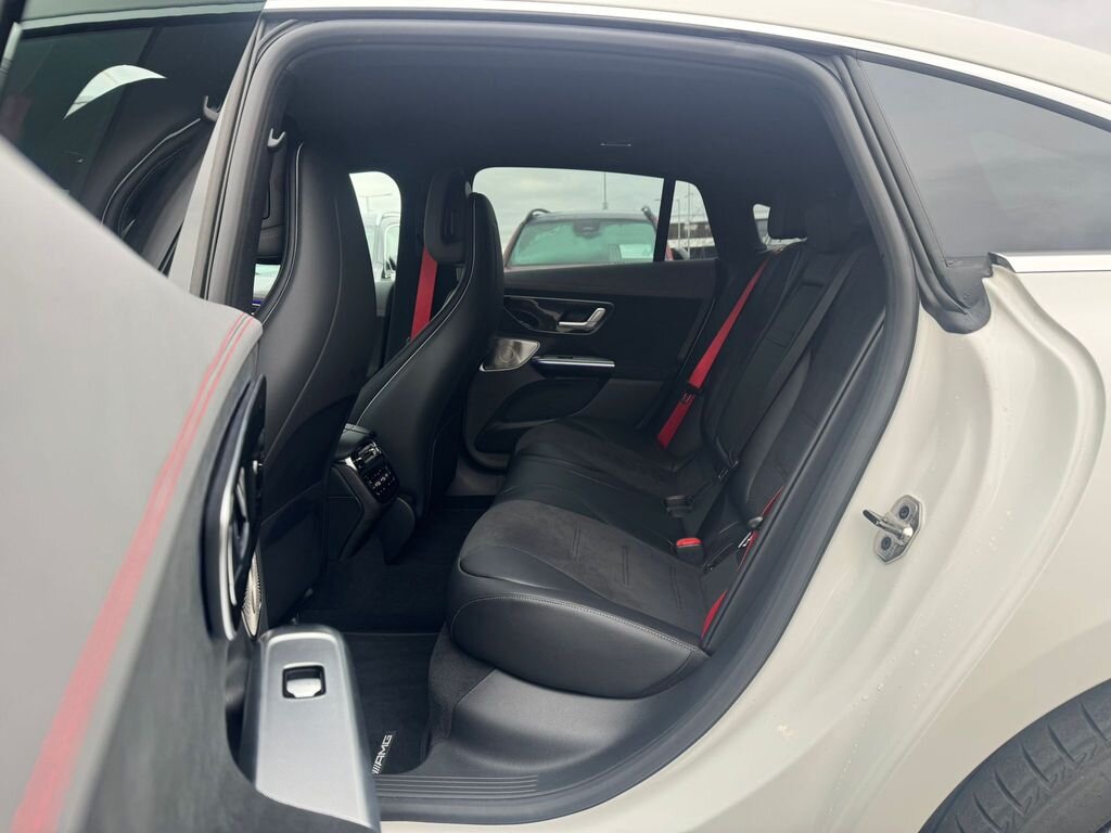 Mercedes-Benz EQE Sedan 0,0 215 kw