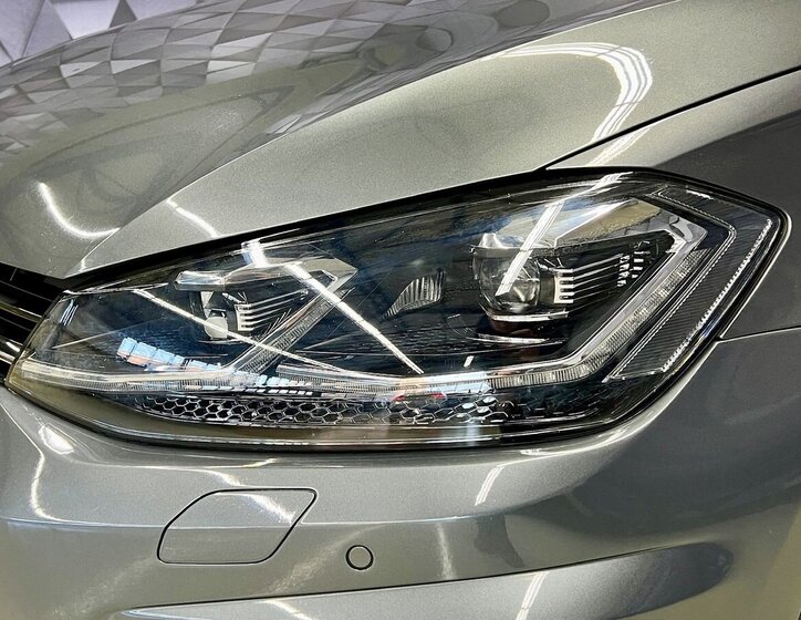 Volkswagen Golf Kombi 2,0 l 221 kw