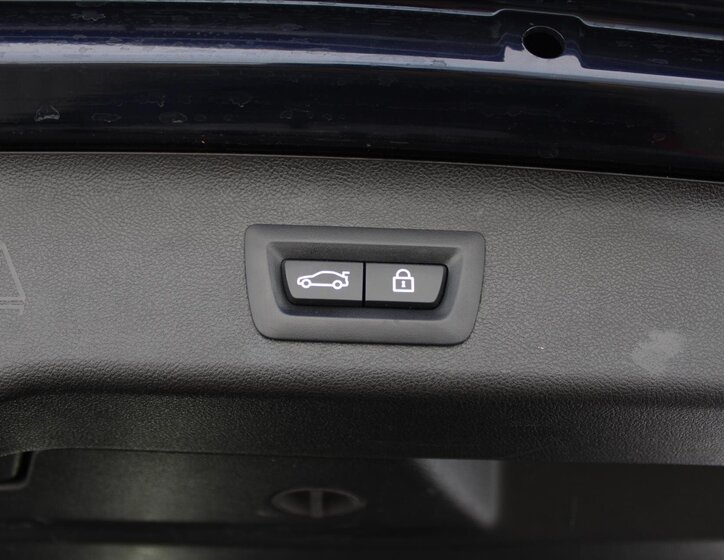 BMW Řada 5 Kombi 3,0 l 195 kw