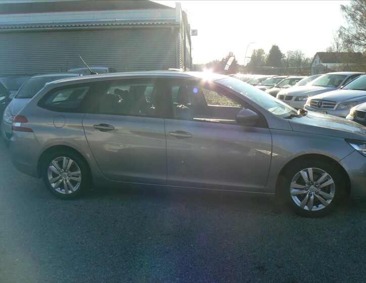 Peugeot 308 7