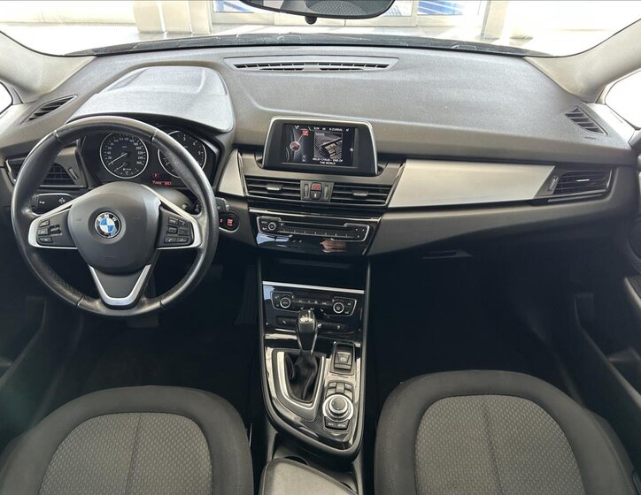 BMW Řada 2 MPV 2,0 l 110 kw