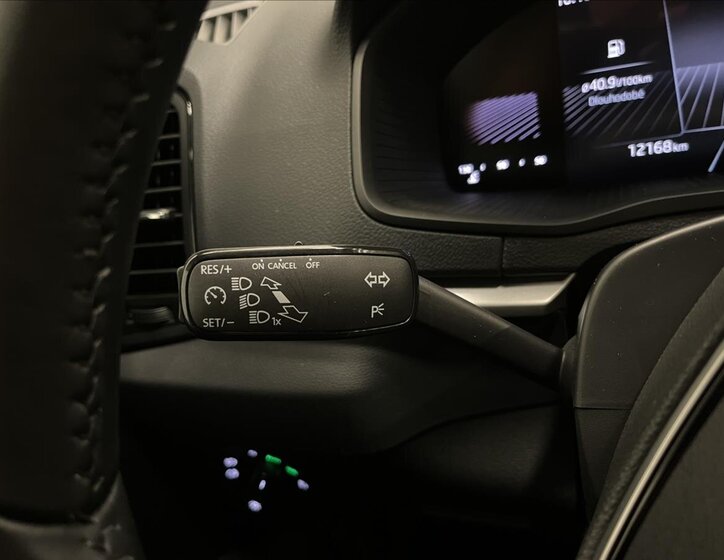 Škoda Karoq SUV 1,5 l 110 kw