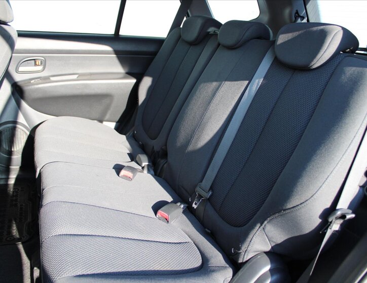 KIA Carens MPV 2,0 l 100 kw