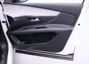 Peugeot 3008 SUV 1,6 l 133 kw