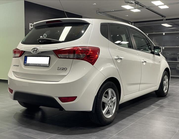 Hyundai ix20 4