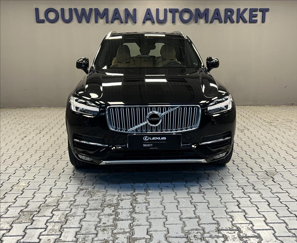 Volvo XC90 SUV / Terénní 2,0 l 240 kw