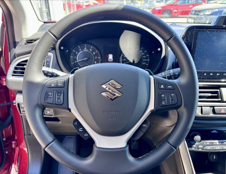 Suzuki S-Cross SUV / Terénní 1,4 l 81 kw