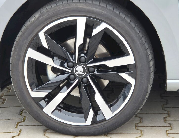 Škoda Scala Hatchback 1,0 l 85 kw