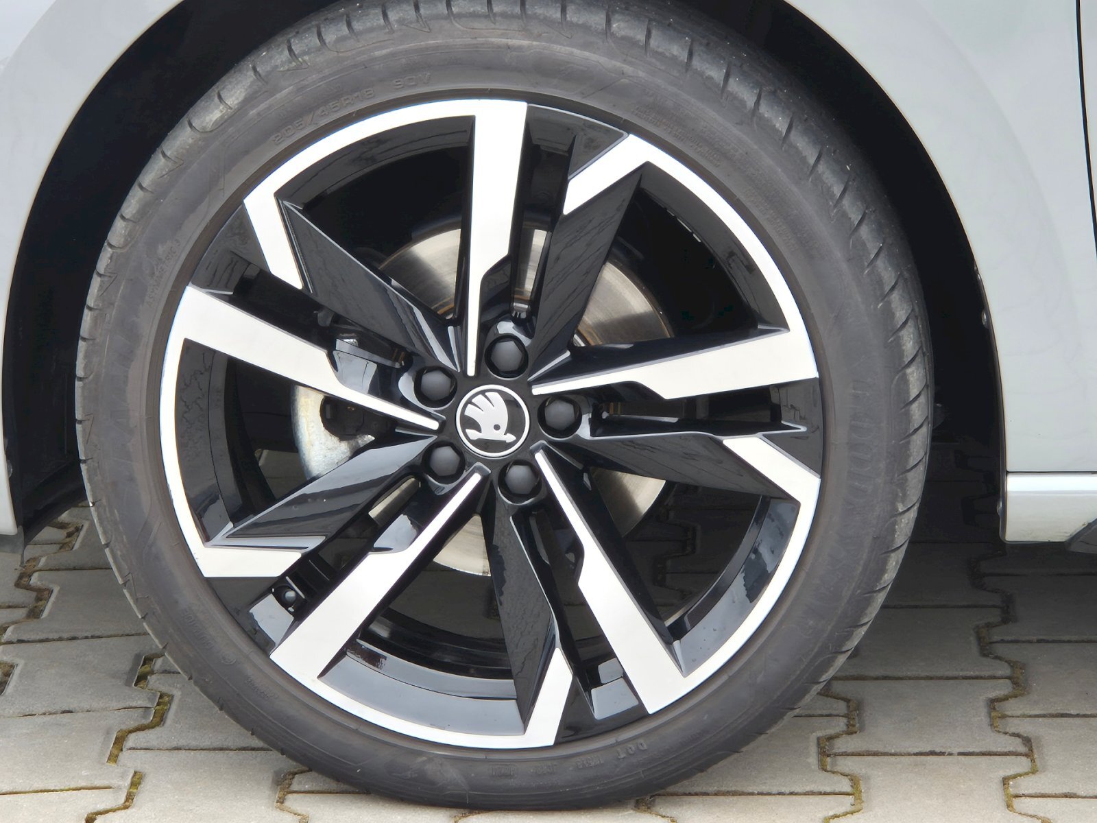 Škoda Scala Hatchback 1,0 l 85 kw