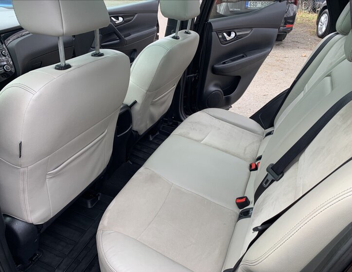 Nissan Qashqai SUV / Terénní 1,6 l 96 kw