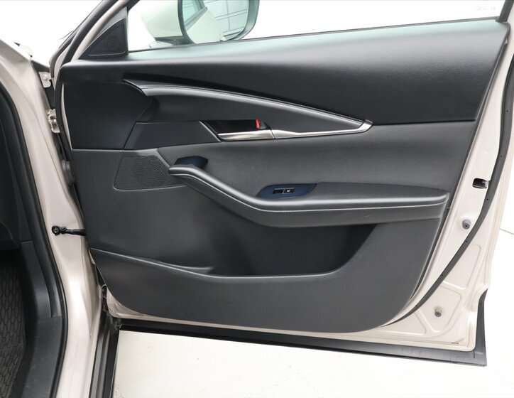 Mazda CX-30 SUV / Terénní 2,0 l 110 kw