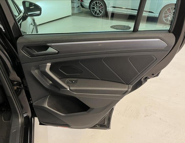 Volkswagen Tiguan 29