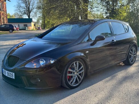 Seat Leon Hatchback 2,0 l 177 kw