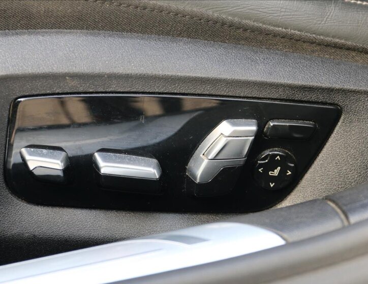 BMW Řada 7 Sedan / Limuzína 3,0 l 294 kw