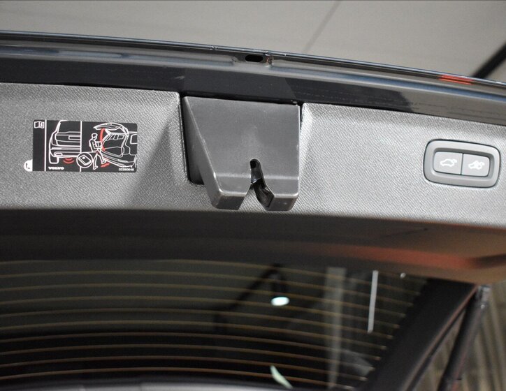 Volvo XC90 SUV / Terénní 2,0 l 335 kw