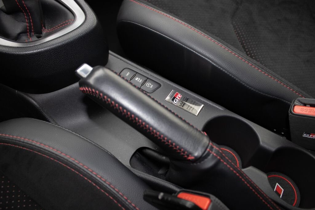 Toyota Yaris Hatchback 1,6 l 192 kw