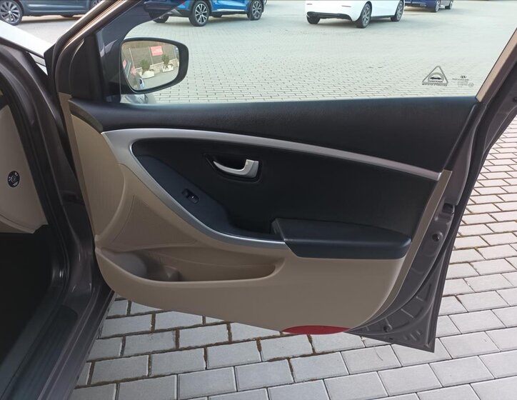 Hyundai i30 Hatchback 1,6 l 88 kw