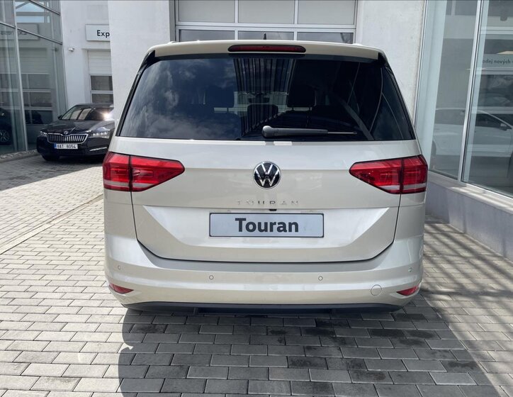 Volkswagen Touran 5