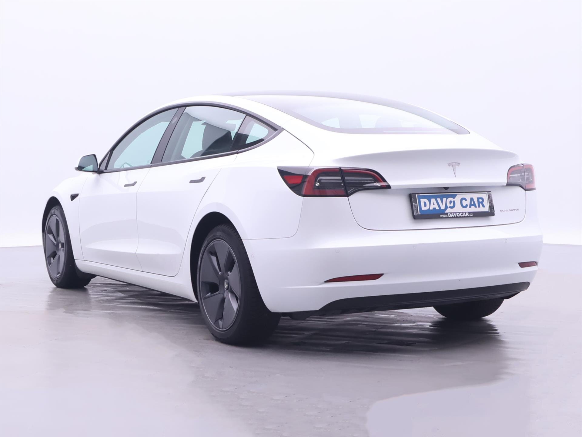 Tesla Model 3 Sedan 0,0 366 kw