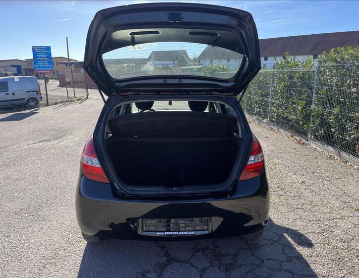 Hyundai i20 26