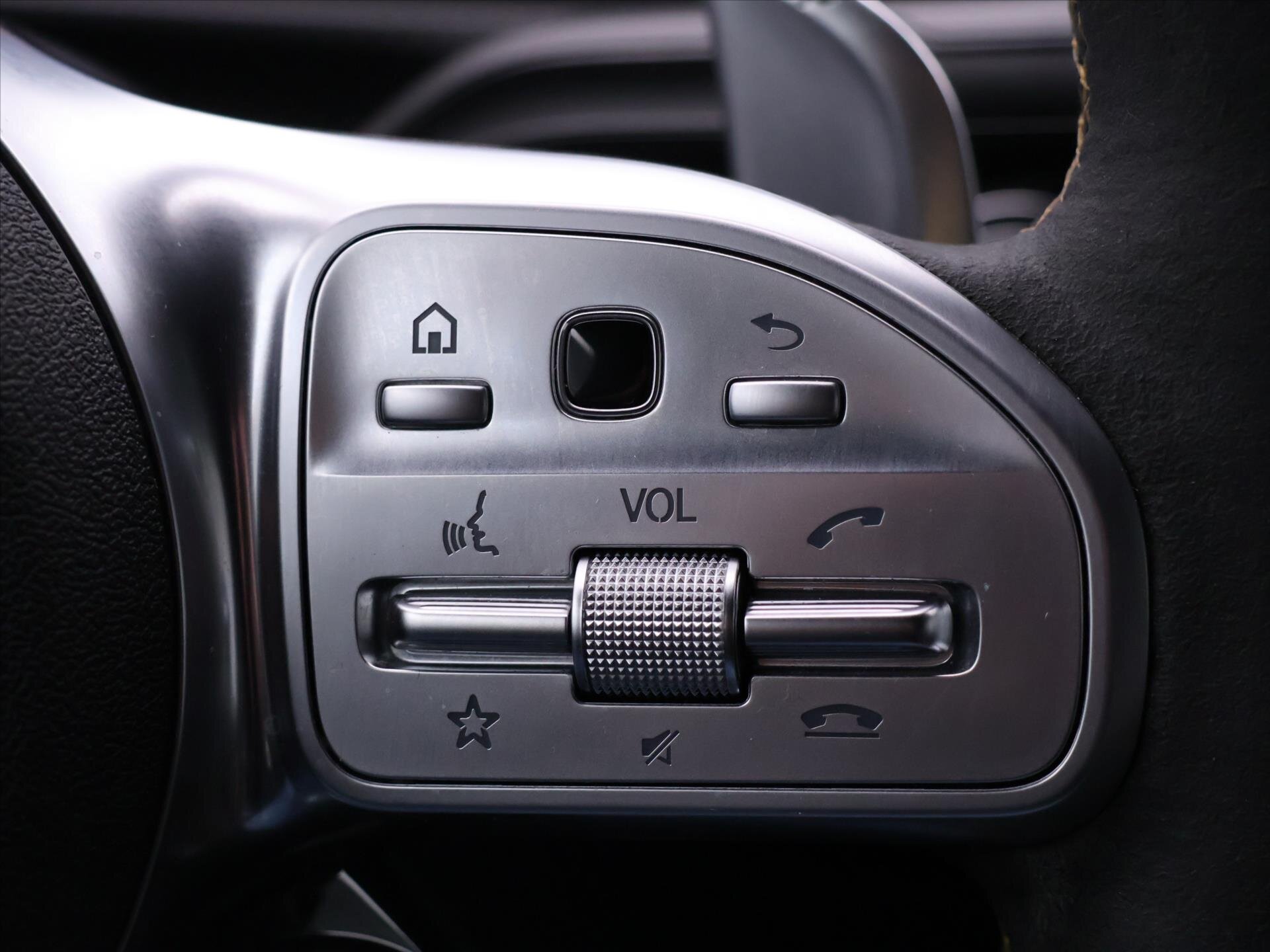 Mercedes-Benz Třídy A Hatchback 2,0 l 310 kw