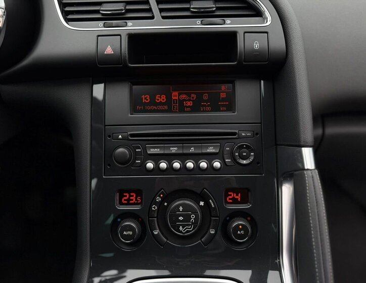 Peugeot 3008 MPV 1,6 l 88 kw