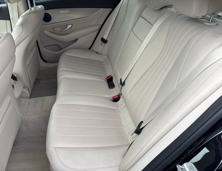 Mercedes-Benz Třídy E Sedan / Limuzína 3,5 l 245 kw