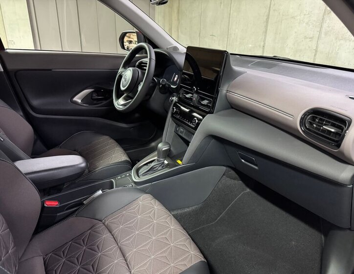 Toyota Yaris Cross SUV 1,5 l 68 kw