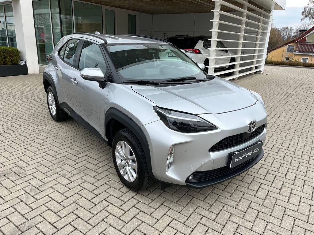 Toyota Yaris Cross SUV / Terénní 1,5 l 68 kw