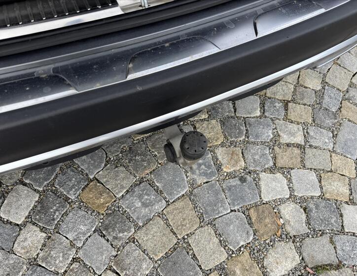 Mercedes-Benz Třídy E 28