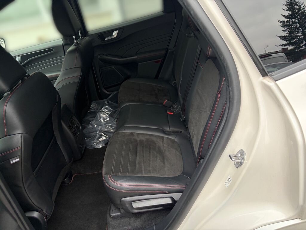 Ford Kuga SUV / Terénní 2,5 l 140 kw